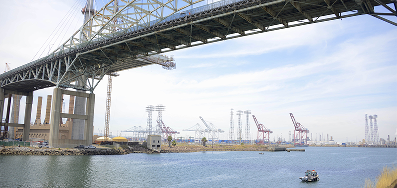 Main Span Construction Reaches Over-Water Phase - The Gerald Desmond Bridge